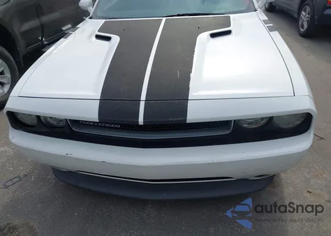 2013 Dodge Challenger Sxt z USA, uszkodzony, nr VIN 2C3CDYAG5DH737115